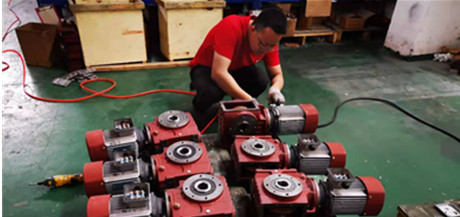 s系列斜齒蝸輪減速機