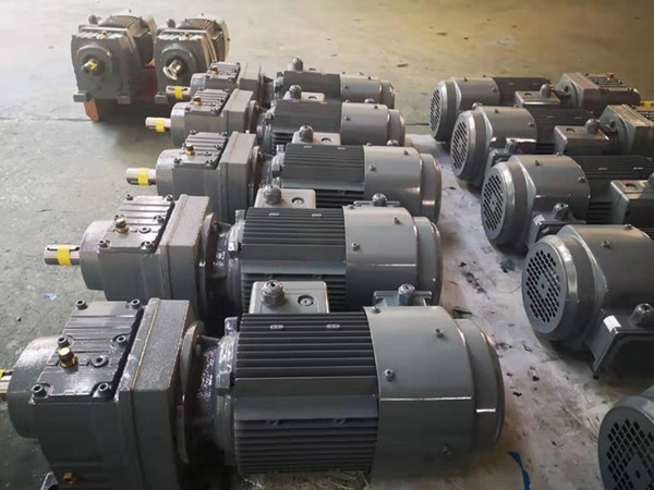 RW87斜齒輪減速機(jī)