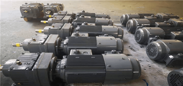 R87斜齒輪減速電機(jī)發(fā)貨