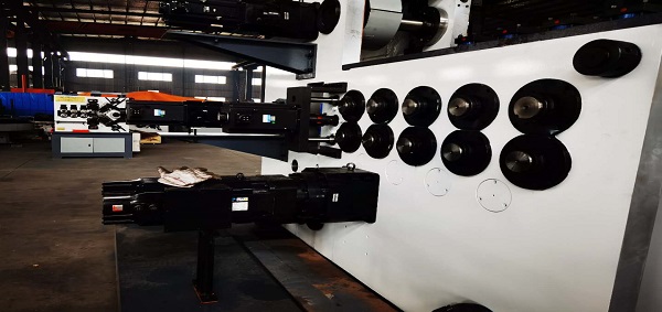 彈簧機(jī)應(yīng)用PX190/PX280/PX330精密行星減速機(jī).jpg 彈簧機(jī)應(yīng)用PX190/PX280/PX330精密行星減速機(jī).jpg