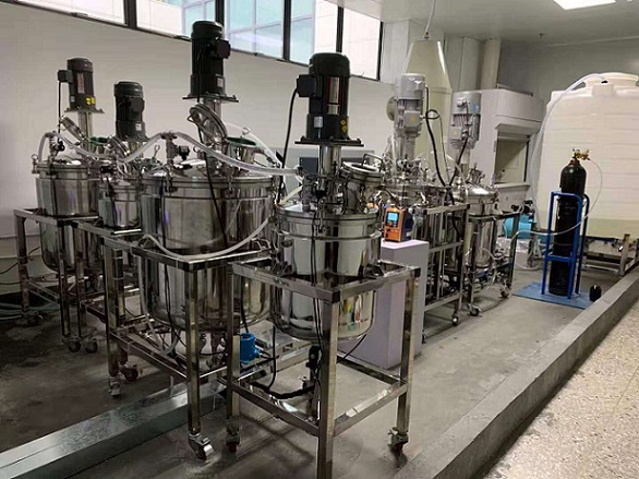 小金剛減速電機(jī)應(yīng)用在實(shí)驗(yàn)室反應(yīng)釜攪拌設(shè)備