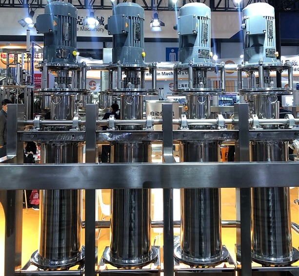 立式小金剛減速電機(jī)應(yīng)用在攪拌機(jī)上 .jpg