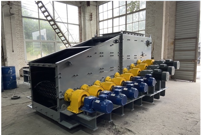 邁傳R系列斜齒輪減速機(jī)應(yīng)用在泥石分離機(jī)上.jpg 邁傳R系列斜齒輪減速機(jī)應(yīng)用在泥石分離機(jī)上.jpg