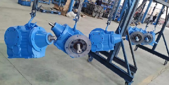 減速機(jī).jpg 減速機(jī).jpg