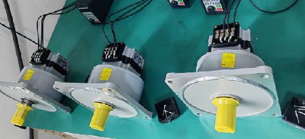 200W旋轉(zhuǎn)小火鍋電機(jī) 回轉(zhuǎn)小火鍋電機(jī)接線圖