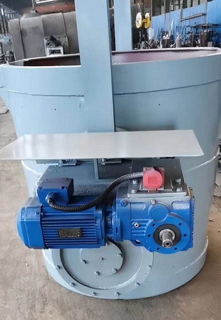 邁傳K系列齒輪減速機(jī)應(yīng)用在鑄造設(shè)備鐵水包上.jpg 邁傳K系列齒輪減速機(jī)應(yīng)用在鑄造設(shè)備鐵水包上.jpg